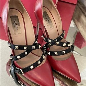 Valentino Garavani Rock Stud shoes size 38 Red Studded